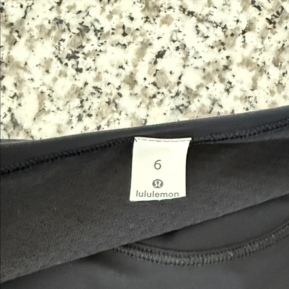 Lululemon Athletica Black Cross Back Short Sleeve Top w/Sheer trim Sz 6 - Picture 5 of 9